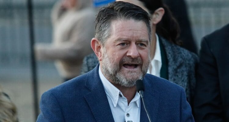 TE VAN A PILLAR IGUAL: ORREGO ZAFÓ EN LO PENAL PERO CONTRALORÍA RATIFICÓ TODOS LOS CARGOS — Y EL TRICEL ESPERA