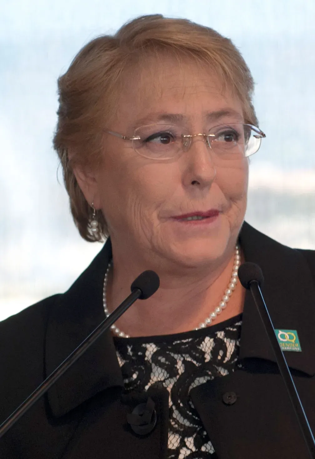LAS ALCALDESAS NO VOTAN EN LA ONU: BACHELET PAUSA SU GIRA INTERNACIONAL PARA PARTICIPAR EN UN ENCUENTRO DE ALCALDESAS EN CHILE