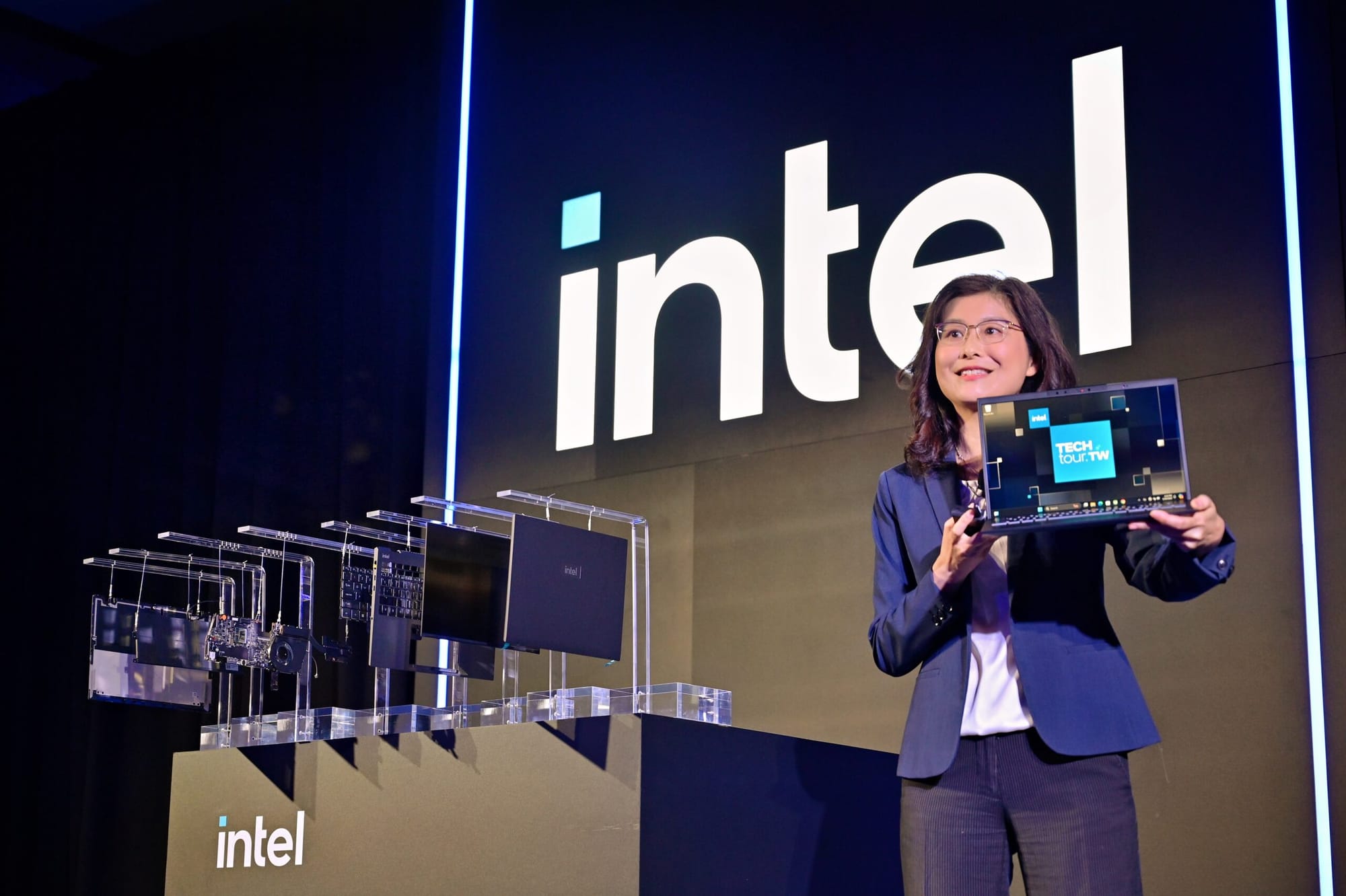 INTEL RESUCITA AL CALOR DE LA IA Y EL EMPUJÓN DE APPLE