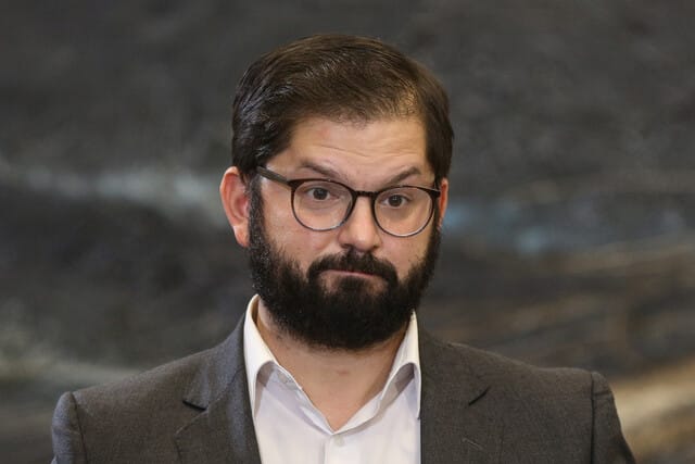 ¿CREEN USTEDES ESTE "MEA CULPA"? LA AUTOCRÍTICA DE BORIC QUE OMITE LO MÁS INCÓMODO