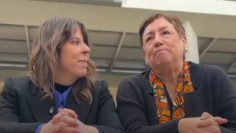 "DIOS LAS CRÍA, EL DIABLO LAS JUNTA": CONSTANZA MARTÍNEZ SUMA A BEATRIZ SÁNCHEZ EN LA CARRERA POR RETENER EL FRENTE AMPLIO