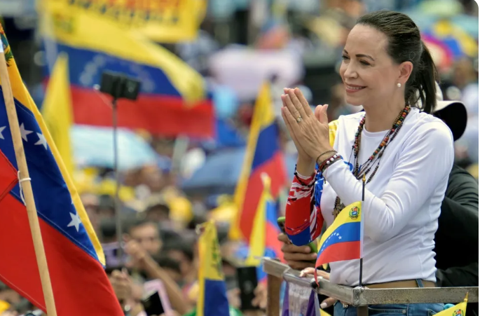 «ESTOY AQUÍ»: MARÍA CORINA MACHADO VUELVE A VENEZUELA TRAS DIEZ MESES Y SIETE INTENTOS FALLIDOS, Y CARACAS AÚN NO RESPONDE