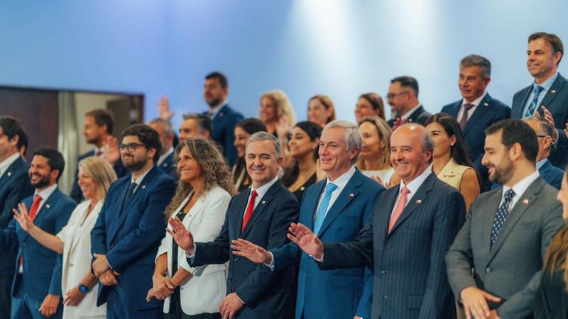 VDI GLOBAL REPORT: EL DESEMBARCO DE LOS "COMANDANTES" — KAST BLINDA LAS REGIONES ANTE LA AMENAZA DE SABOTAJE POLÍTICO post image