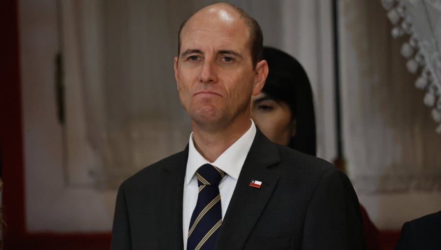 ARRAU EN SEGURIDAD: KAST PONE A SU HOMBRE MÁS DURO DONDE MÁS DUELE — Y CHILE LO NECESITABA post image