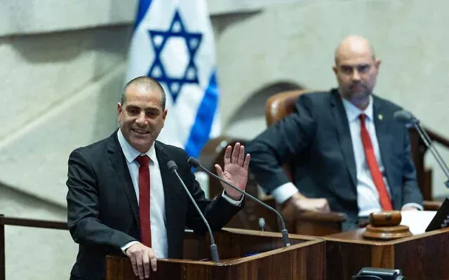AJEDREZ POLÍTICO EN JERUSALÉN: LA COALICIÓN FIJA PARA EL LUNES LA PRIMERA LECTURA DEL PROYECTO DE LEY DE DISOLUCIÓN DE LA KNESSET post image