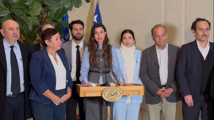 MEDIOCRE OPOSICIÓN: EL MISMO GRUPETE QUE DESTRUYÓ CHILE AHORA VOTA EN BLOQUE PARA IMPEDIR QUE SE RECONSTRUYA post image