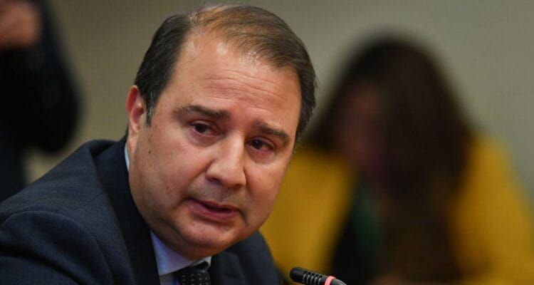 MANO DURA AL TRABAJO ILEGAL: GOBIERNO ANUNCIA NOTIFICACIONES Y SANCIONES DRÁSTICAS A EMPRESAS QUE CONTRATEN MIGRANTES IRREGULARES post image