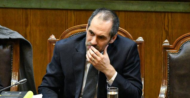 ESTE MARTES SE JUEGA TODO: EL SENADO VOTA LA AC CONTRA GRAU CON UN QUÓRUM QUE PUEDE BAJAR A 25, DOS VOTOS DEMÓCRATAS TODAVÍA SIN DEFINIR, Y LA EXIGENCIA DE INHABILITAR A MIROSEVIC QUE SIGUE SIN RESOLVERSE post image