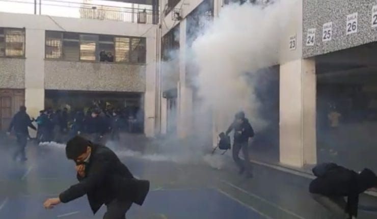 "VA A CORRER SANGRE": INSTITUTO NACIONAL SUSPENDE CLASES POR AMENAZA DE TIROTEO Y LA VIOLENCIA QUE EL PC Y EL COLEGIO DE PROFESORES ALIMENTARON AÑO A AÑO TIENE CONSECUENCIAS post image