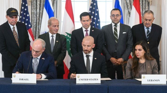 EL ACUERDO QUE PIDE A ISRAEL RETIRARSE SIN FECHA NI GARANTÍA DE QUE HEZBOLÁ SE DESARME: LOS 14 PUNTOS DEL PACTO QUE FIRMARON ISRAEL Y LÍBANO EN WASHINGTON, Y QUE HEZBOLÁ YA CALIFICÓ DE "REGALO AL ENEMIGO" post image