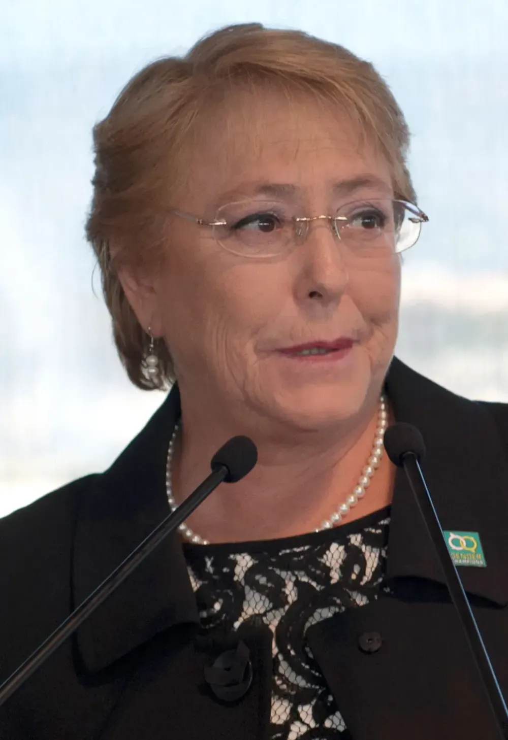LAS ALCALDESAS NO VOTAN EN LA ONU: BACHELET PAUSA SU GIRA INTERNACIONAL PARA PARTICIPAR EN UN ENCUENTRO DE ALCALDESAS EN CHILE post image