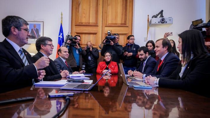 NUEVA INCONSISTENCIA MILLONARIA, UNA MÁS: LA AUDITORÍA AL ESTADO DETECTA $1,4 BILLONES SIN RENDICIÓN EN TRANSFERENCIAS A FUNDACIONES, Y ORDENA INVESTIGAR A CUATRO MINISTERIOS post image