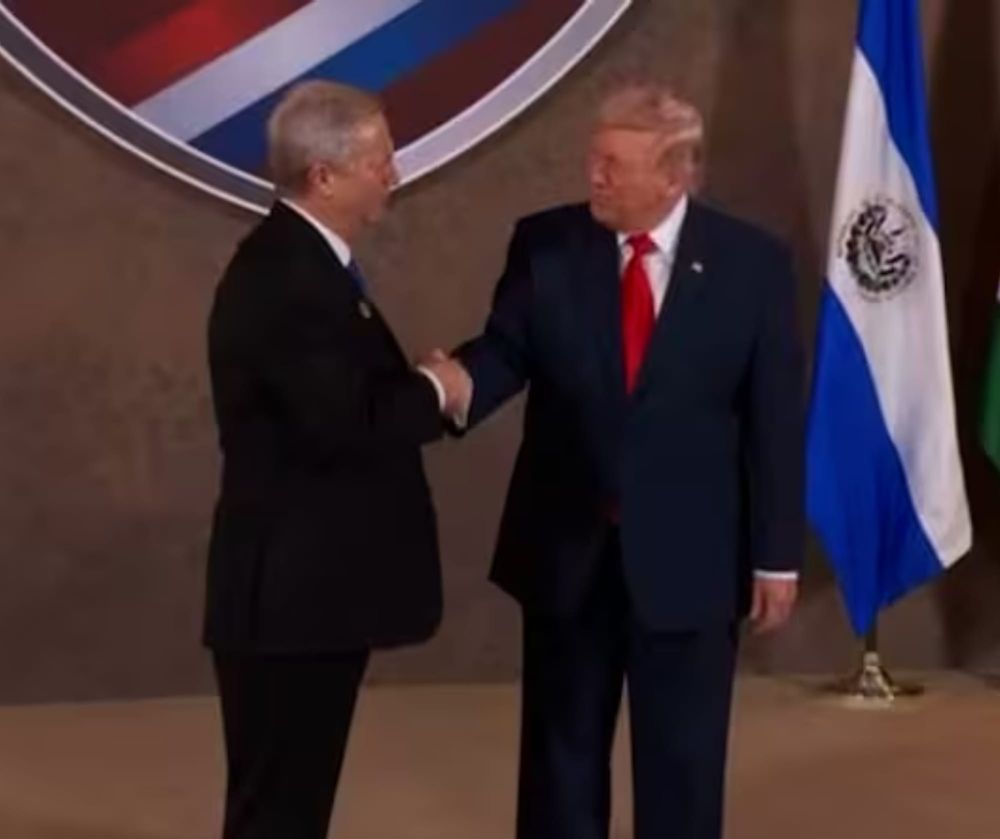 TRUMP GOLPEA A CHILE: EL EMBAJADOR JUDD REGAÑA A MINISTROS Y ESTADOS UNIDOS EXIGE MODIFICAR EL TLC DE HACE 20 AÑOS post image