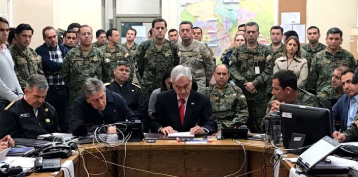 EL INFORME DE INTELIGENCIA MILITAR QUE LLEVÓ A PIÑERA A DECLARAR "GUERRA", Y LOS ERRORES QUE OTRA AGENCIA DEL PROPIO ESTADO DEBIÓ CORREGIR DÍAS DESPUÉS post image