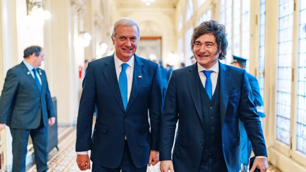 ¿TIMORATO O CAUTO? "NO LE VAMOS A EXIGIR LA FIRMA": KAST DESCARTA PRESIONAR A MILEI POR EL DECRETO Y LANZA UN DARDO A QUIENES "QUERÍAN ENTREGAR SOBERANÍA" post image