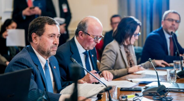 CANCILLER DESAUTORIZA A EMBAJADOR: PÉREZ MACKENNA SE DESMARCA DE ZALIASNIK Y CONFIRMA QUE CANCILLERÍA LE EXIGIÓ RECTIFICAR post image