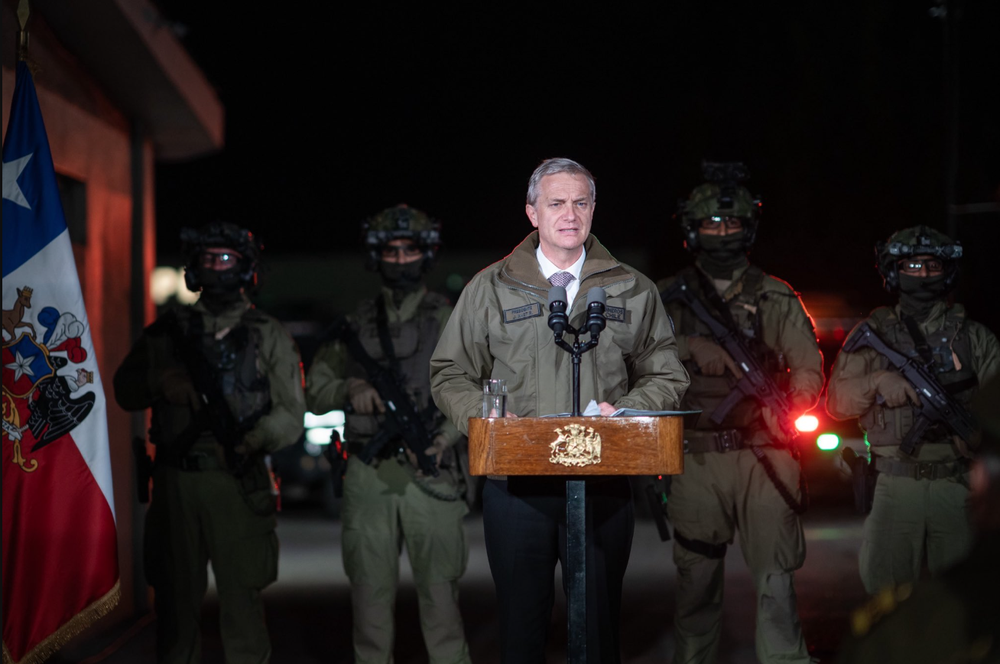 KAST POSTERGA LA DECISIÓN Y ENVÍA A PAVEZ, SIN EL MINISTRO DE DEFENSA, A LA CUMBRE CONTRA LOS CÁRTELES DE TRUMP: CHILE IRÁ COMO OBSERVADOR Y EL GOBIERNO SE DIVIDE ENTRE BARROS Y EL SEGUNDO PISO post image