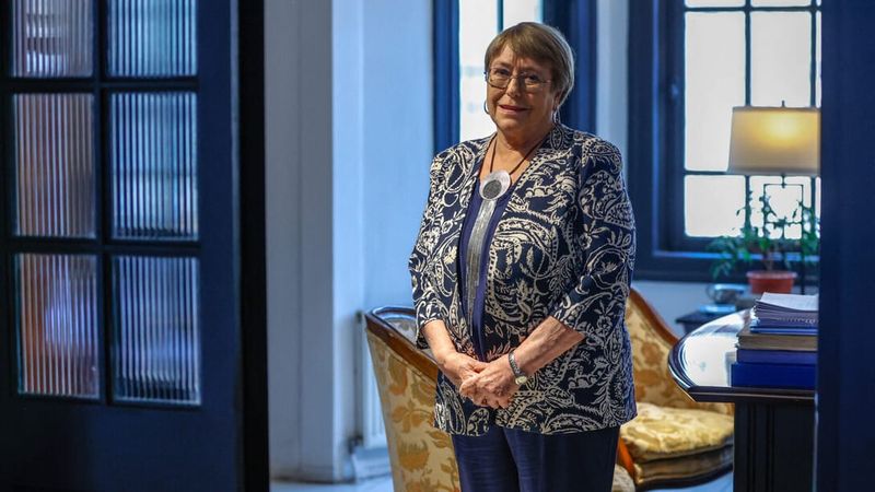 "ME SENTIRÉ HONRADA": BACHELET CONSTRUYE SU MARTIRIO DIPLOMÁTICO MIENTRAS EL MUNDO RECUERDA XINJIANG post image