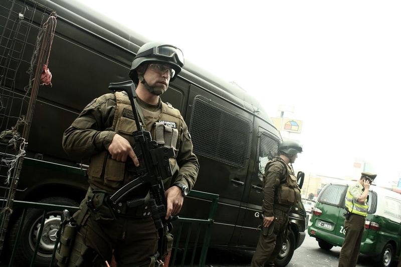 LA CÁMARA AVANZA EN PROTEGER A LOS QUE NOS PROTEGEN: COMISIÓN APRUEBA SANCIONAR INSULTOS Y AGRESIONES CONTRA CARABINEROS Y LA PDI, CON RESPALDO TRANSVERSAL Y URGENCIA DEL GOBIERNO DE KAST post image