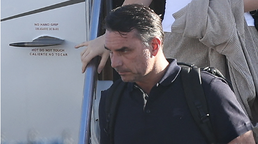 FLÁVIO BOLSONARO NO ES MARÍA CORINA: PERDER UNA ELECCIÓN NO ES UN EXILIO post image
