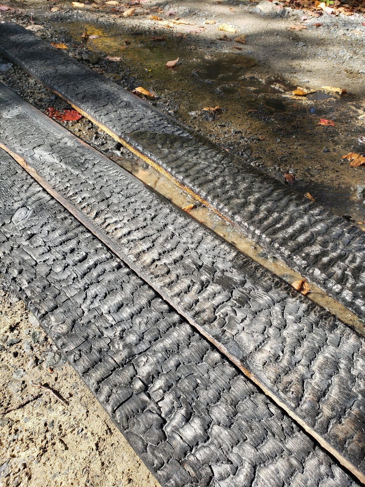 Revêtement bois brûlé – Technique Shou-Sugi-Ban 100 % DIY