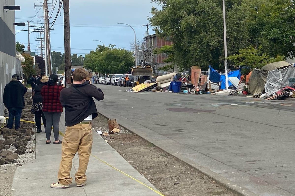 Judge orders Berkeley to stop Harrison encampment cleanup