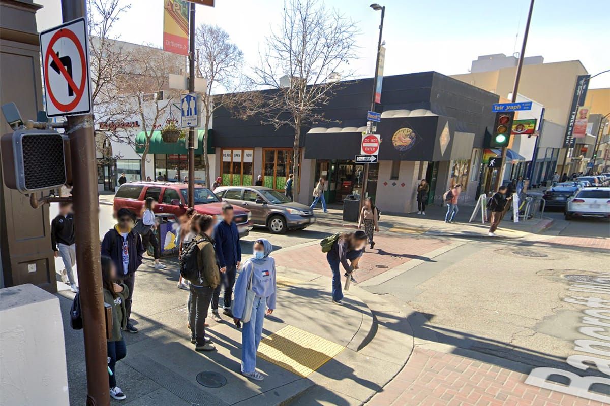 Young man robbed near UC Berkeley by group of 7