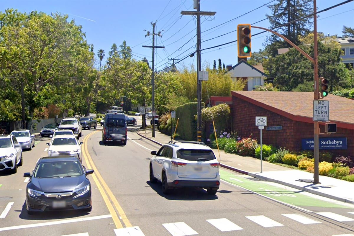 Bike crash briefly closes Tunnel Road in Berkeley