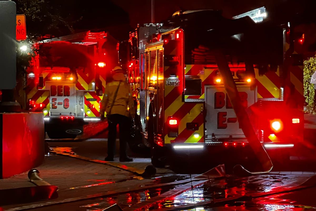 BFD puts out brush fire at Berkeley's Aquatic Park