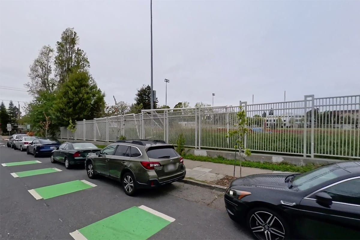 Berkeley High student, 14, robbed near school campus