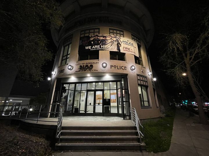 Gunfire amid Berkeley robbery; man arrested with ghost gun