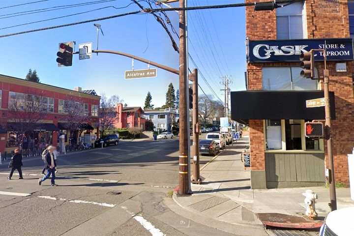 Man, 80, strangled by stranger during attack on College Avenue