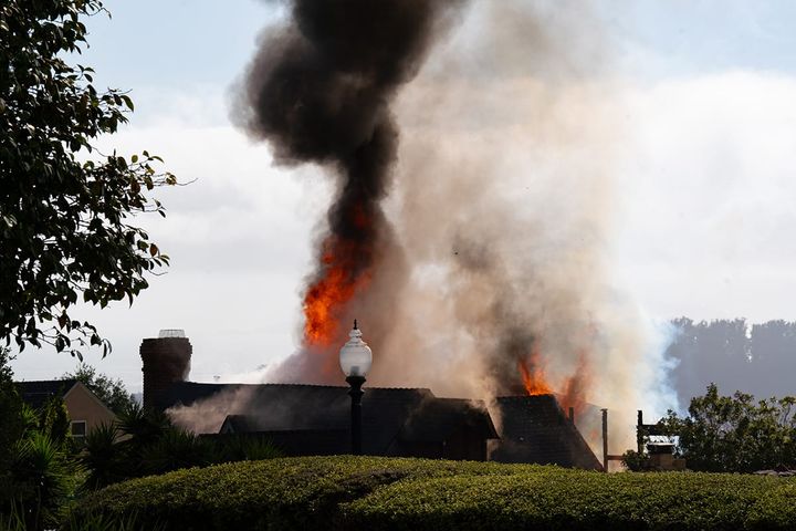 Update: Berkeley Hills house fire extinguished Thursday