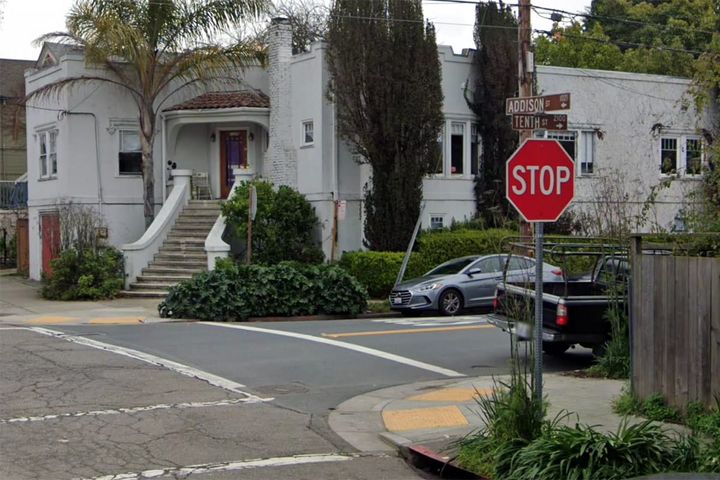 Delivery driver carjacked in Berkeley on Thursday