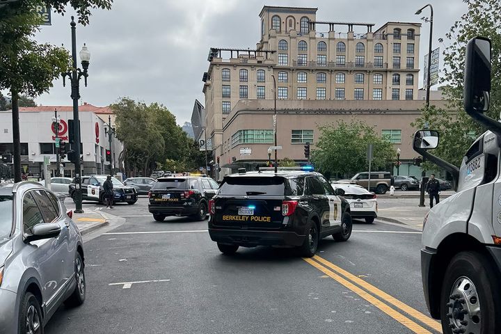 Berkeley stabbing sends man to hospital, 1 arrested