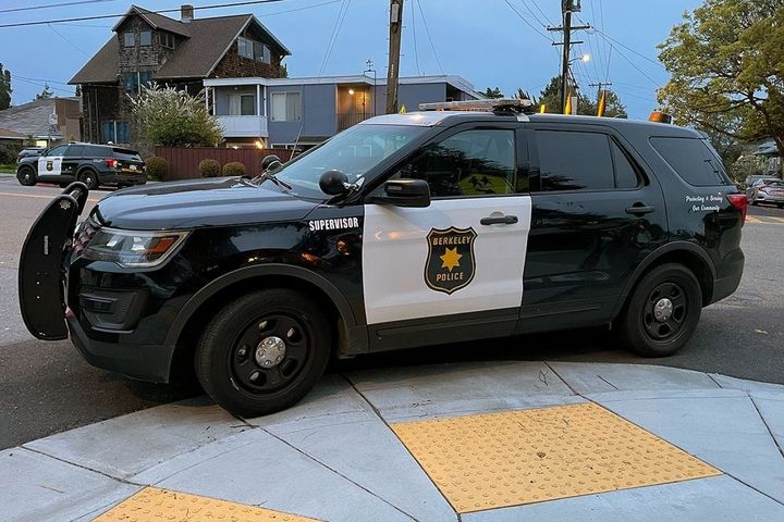 Berkeley police: Father stabbed with screwdriver; son arrested