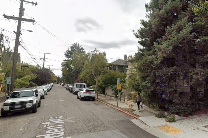 Elderly woman reports hot prowl burglary at Elmwood home