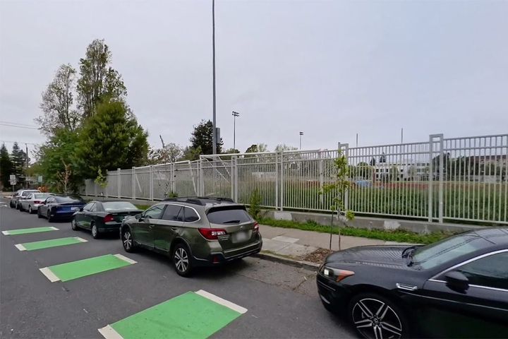 Berkeley High student, 14, robbed near school campus