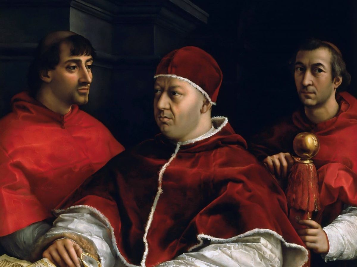 Gemälde, das den festlich in rot gewandten Papst Leo X. umgeben von Mitarbeitenden zeigt.