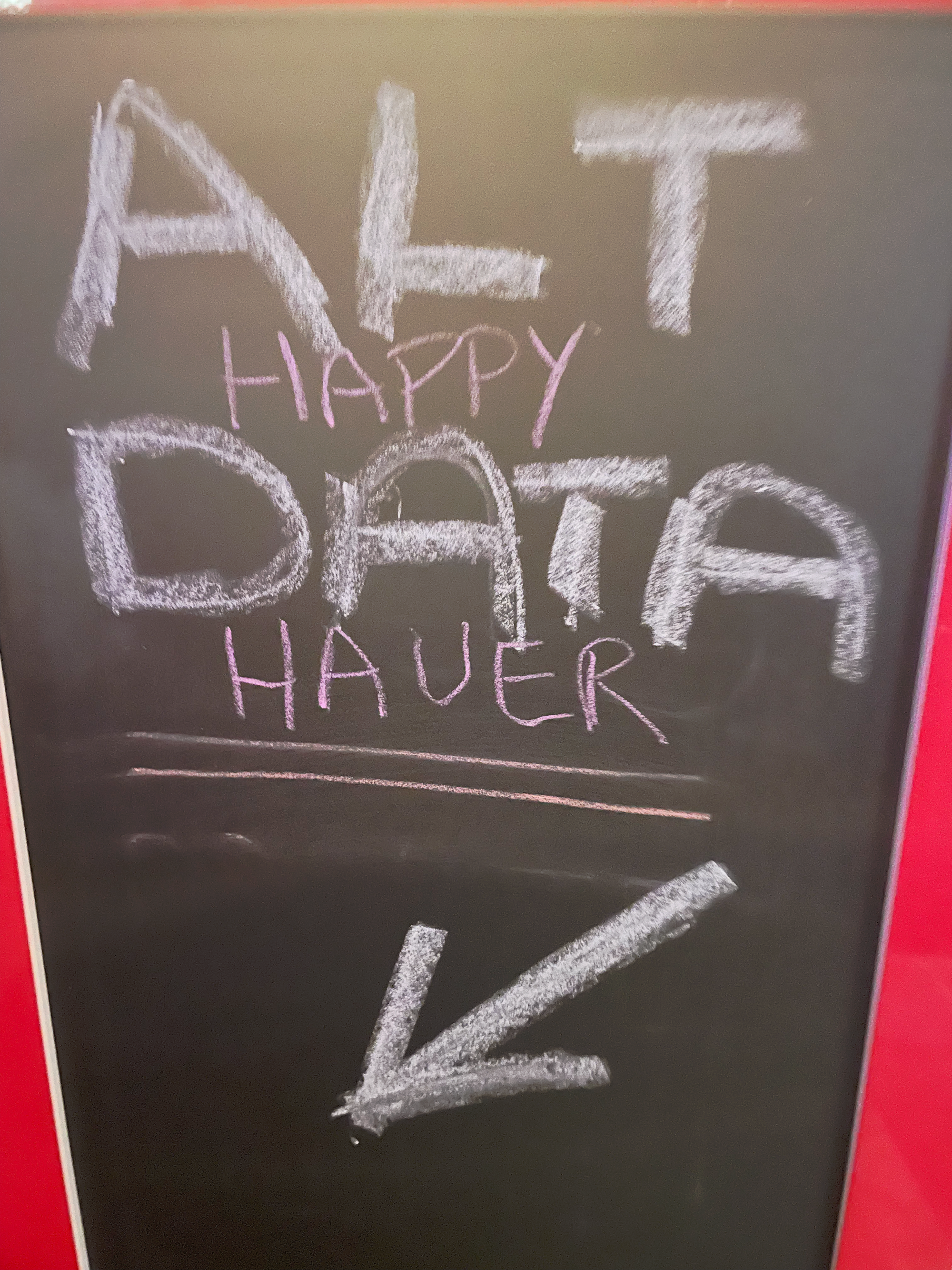 Alt Data Happy Hauer