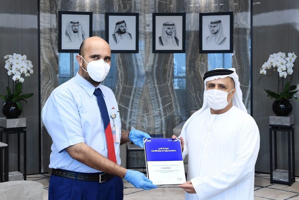 Al Tayer honours bus driver for returning AED250k