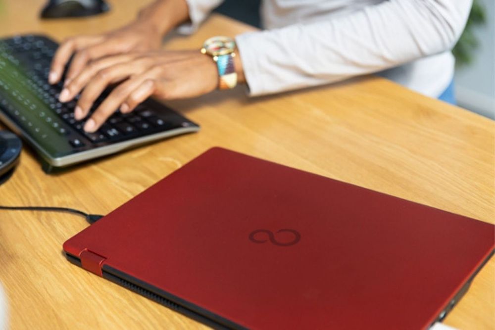 New Fujitsu LIFEBOOK takes New Workstyle Productivity to the Next Level