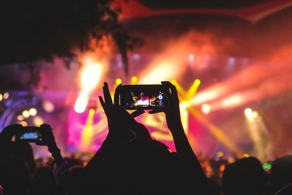 UAE restricts attendance of events to vaccinated people with negative PCR test results