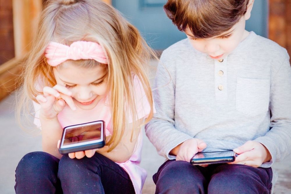 YouTube, WhatsApp & TikTok: what kids in the Middle East were looking for in 2020-2021