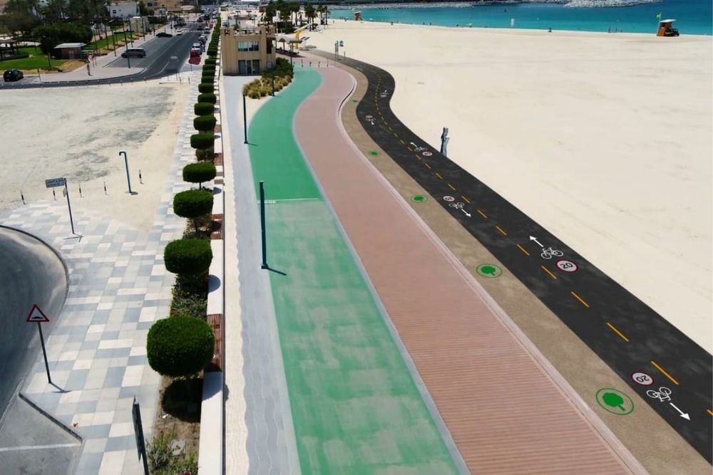 Construction of 16-km cycling track alongside Jumeirah Beach