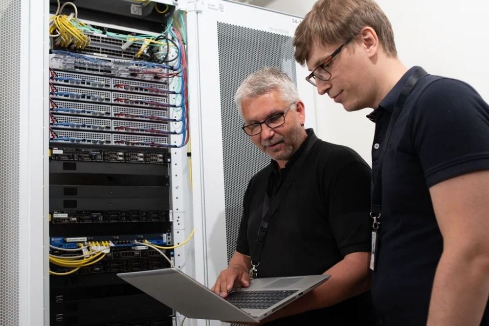 Ericsson strengthens Cloud RAN portfolio with 5G mid-band support