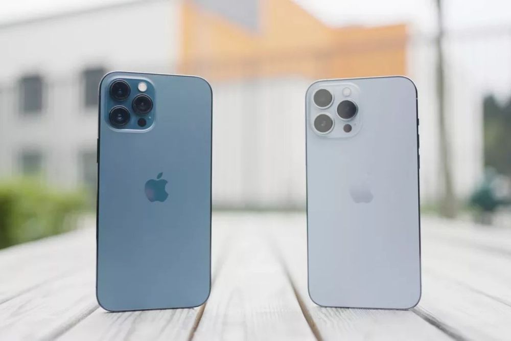 Apple was responsible for 22% of global smartphone shipments in Q4 2021