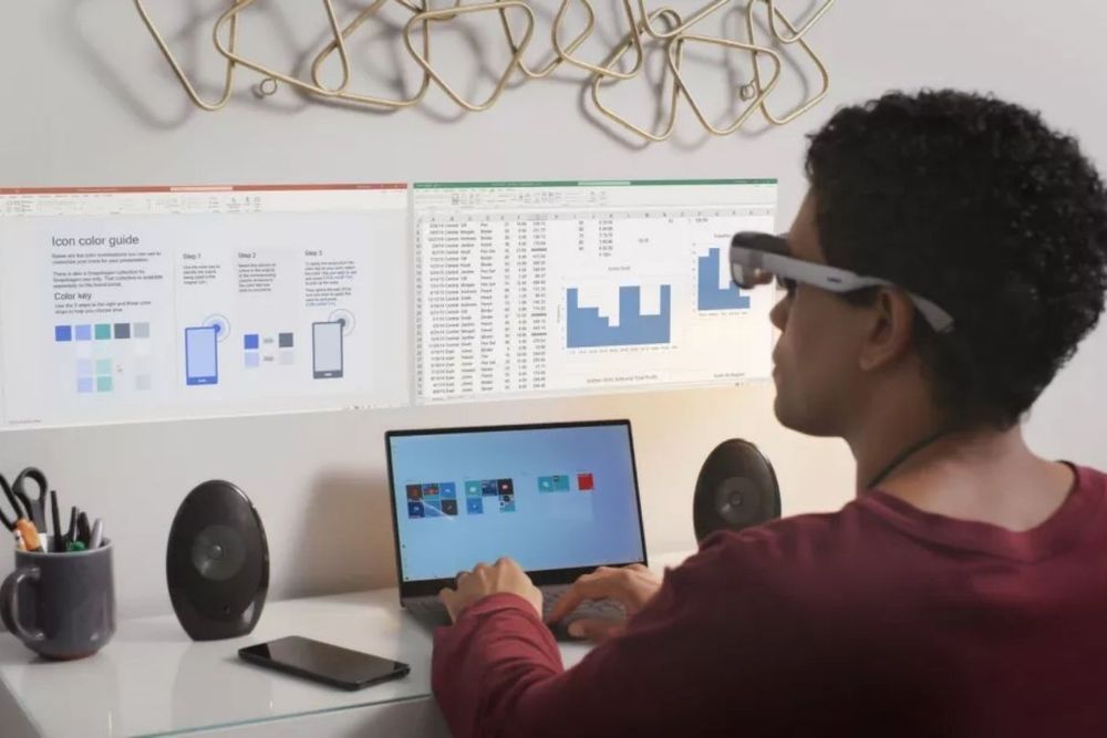 Microsoft, Qualcomm to work on custom chips for the next generation of AR glasses
