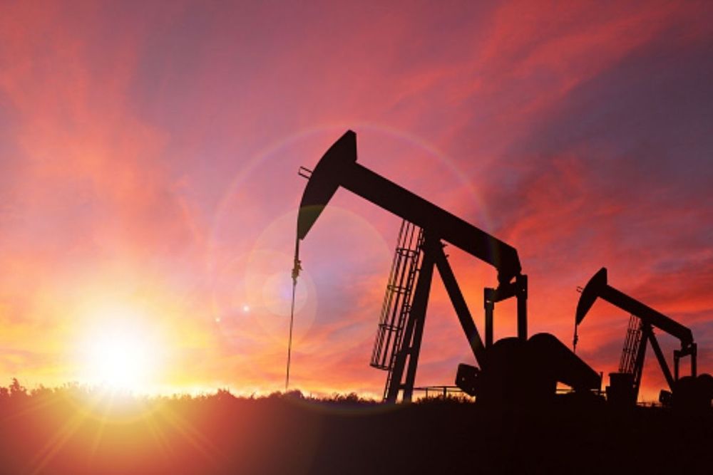 UAE Favours Oil Supply Boost, Causing a Plunge in Oil Prices