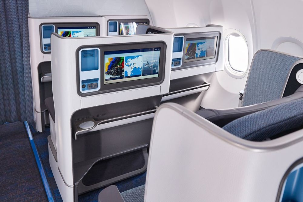 Arabian Travel Market 2022: flydubai showcases its new Business Class seat offering